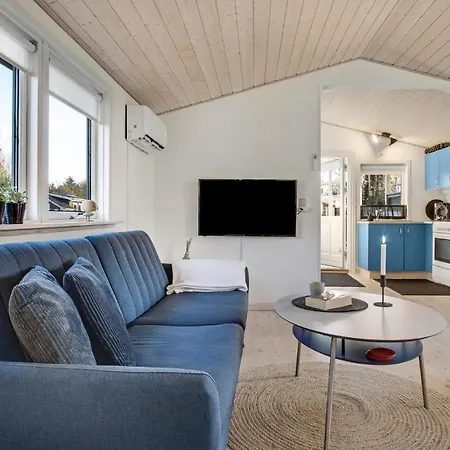 Σπίτι διακοπών Gorgeous In With Kitchen