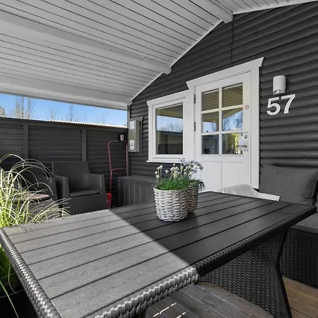 Holiday home Gorgeous In With Kitchen *